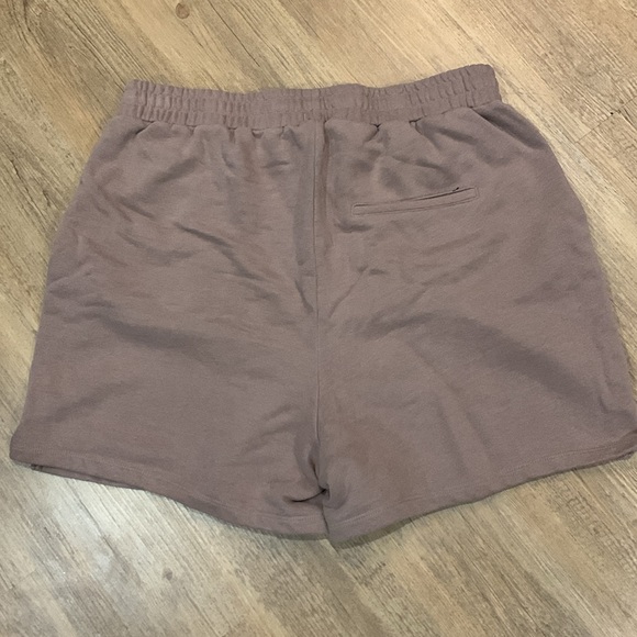 Dynamite Sweat Shorts - Picture 2 of 3